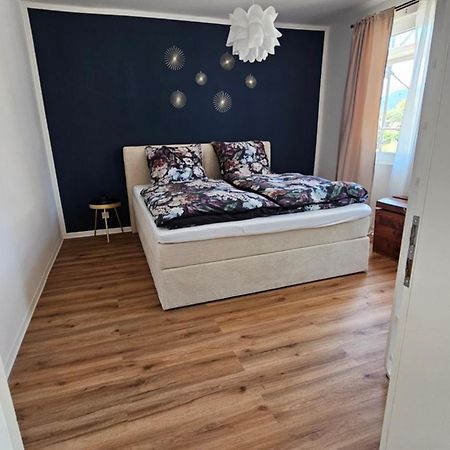 Stilvolles Apartment Байерсброн Екстериор снимка